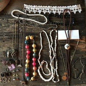 Lot Of Jewelry Costume Necklace Earring Ring 29 pc